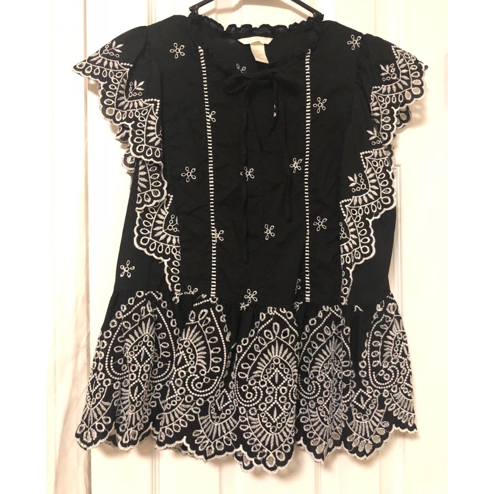 H&M punching embroidery blouse